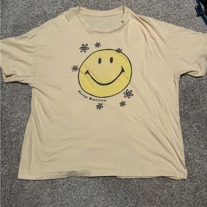 American Eagle “Keep Smiling” graphic tee